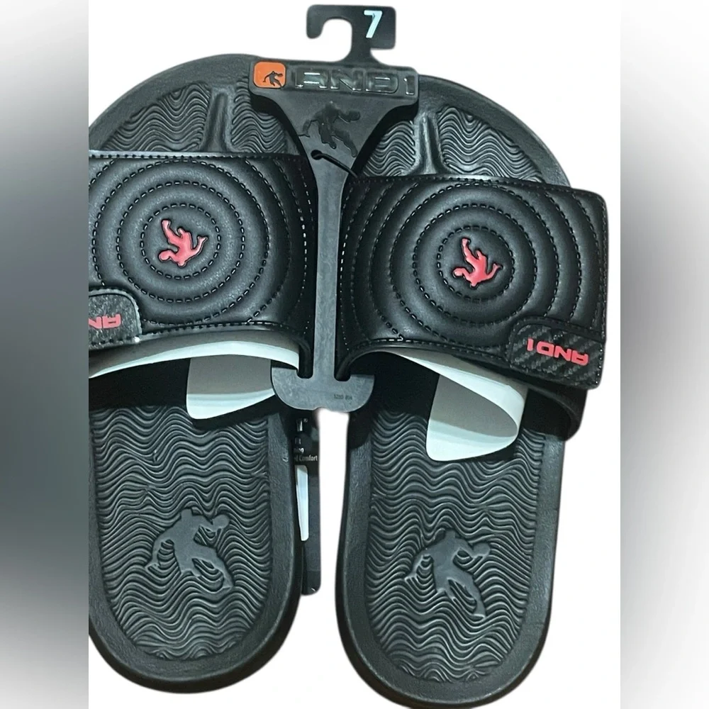AND1 Athletic Adjustable Swirl Sandals Men’s Size 7 Black Red Comfort Slides NWT